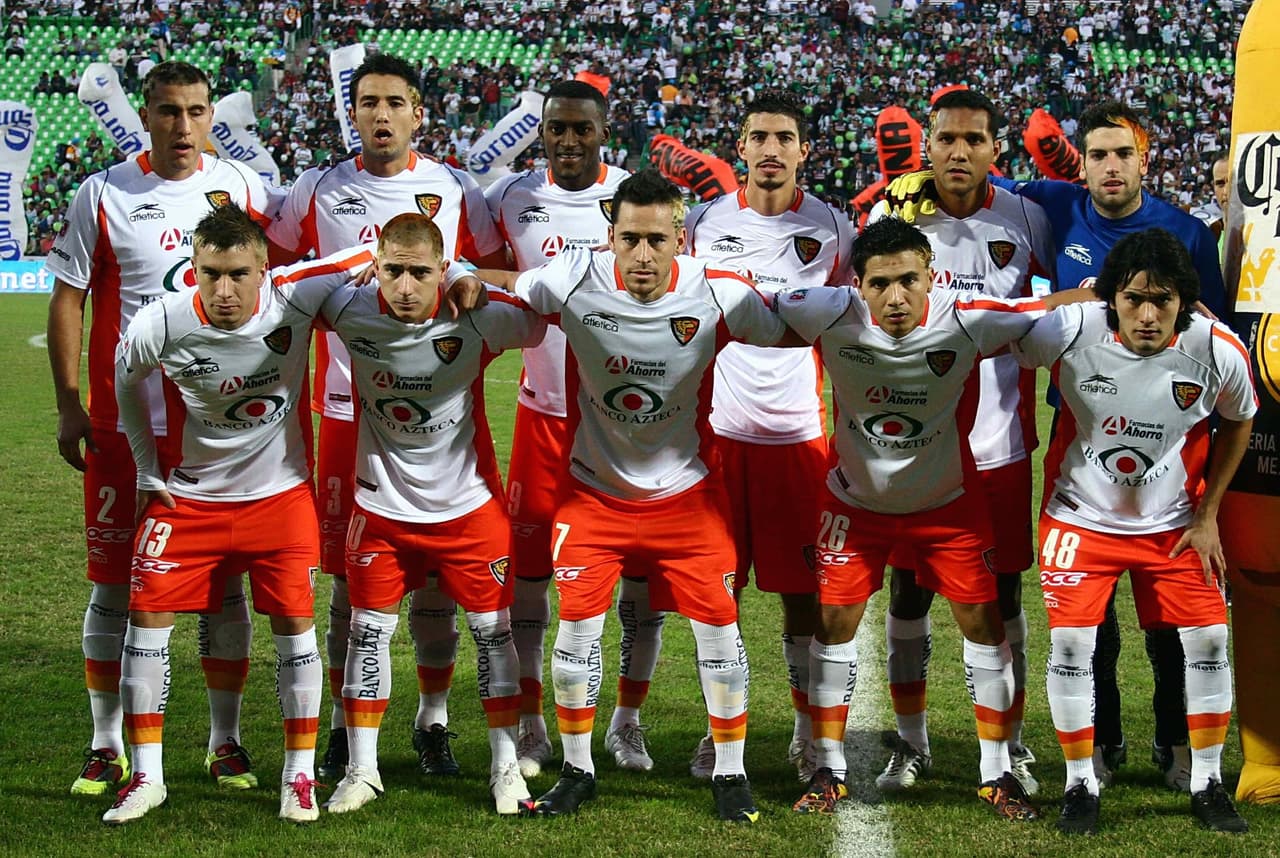 Con su segundo dueño en propiedad, la actuación de Jaguares en el Apertura-2010, en donde terminó de sexto, le dio un cupo a la Copa Libertadores, su primer torneo internacional.