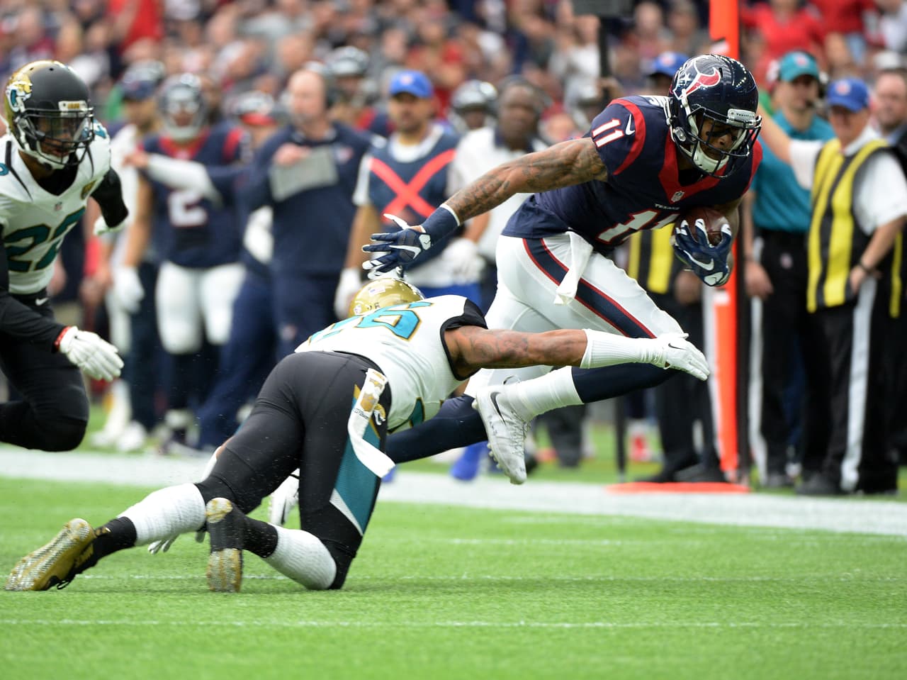 Los Houston Texans vencieron 30-6 a Jacksonville Jaguars para coronarse en la División Sur de la Conferencia Americana.
