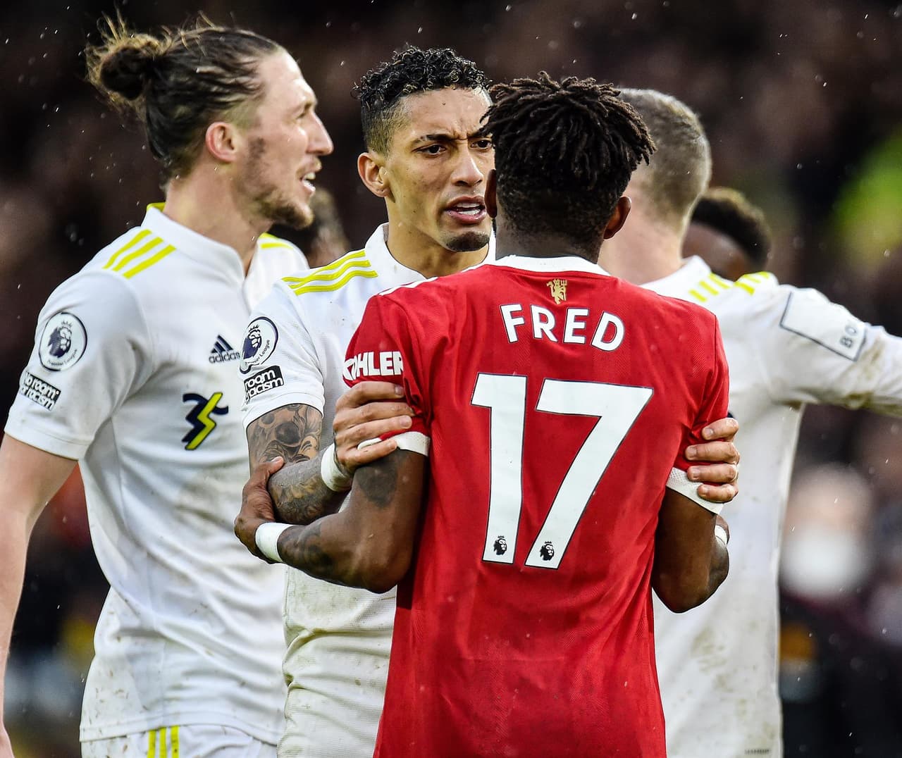 Leeds cae con goliza ante el Manchester United en casa, al cierre de la J26 en la Premier League. Harry Maguire y Bruno Fernandes ponían arriba a los Red Devils durante la primera mitad, pero Rodrigo Moreno y Raphinha igualaban el marcador al minuto 54', ya después Frederico Rodrigues y Anthony Elanga despegaron los números para cerrar 4-2.