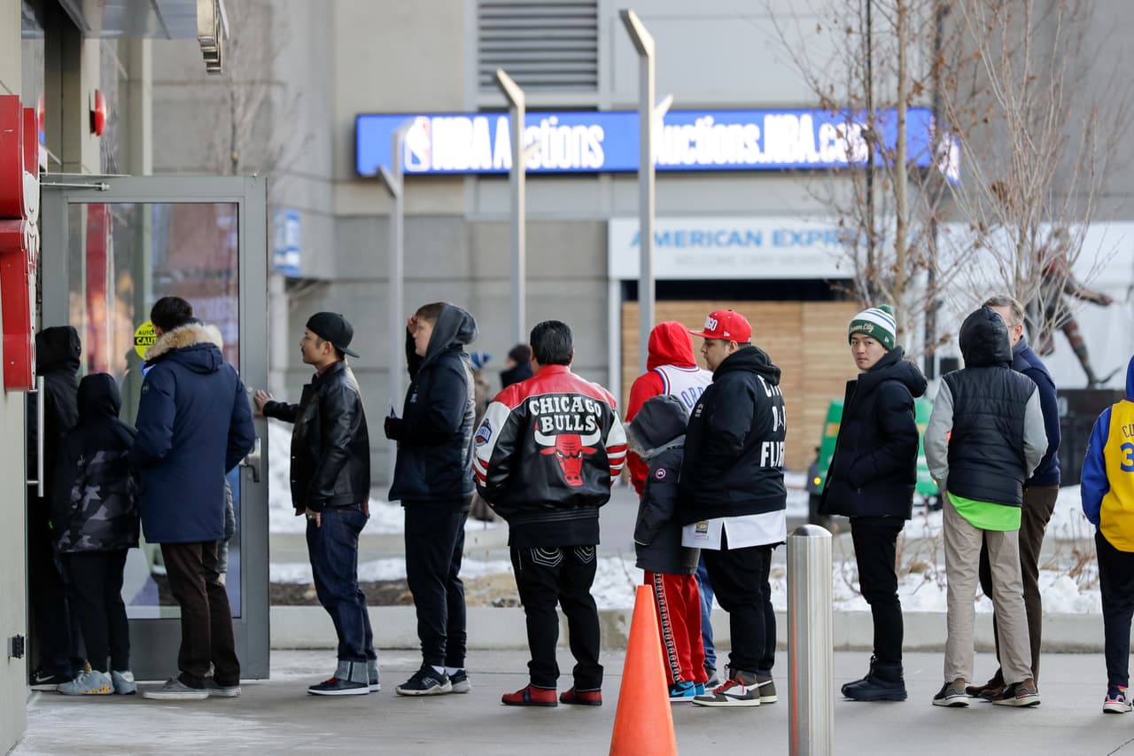 Así se vive la pasión del NBA All-Star Game muy colorido y con gente emocionada para disfrutar de este encuentro.