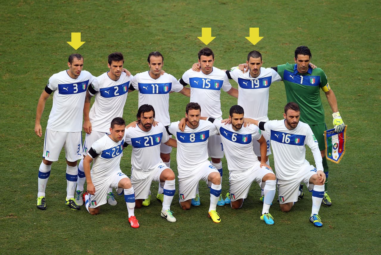 Para lograr esto, usó en la zaga a la BBC de la Juventus entonces dirigida por Antonio Conte: Bonucci, Barzagli y Chiellini.