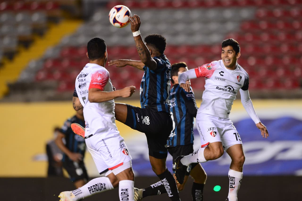 Con un solitario gol de Chico, al minuto 87, Querétaro consigue vencer 1-0 al Atlas y se quedan con tres valiosos puntos.