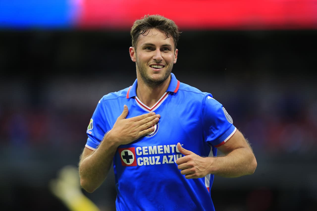 Tres minutos después, el Bebote hizo doblete.