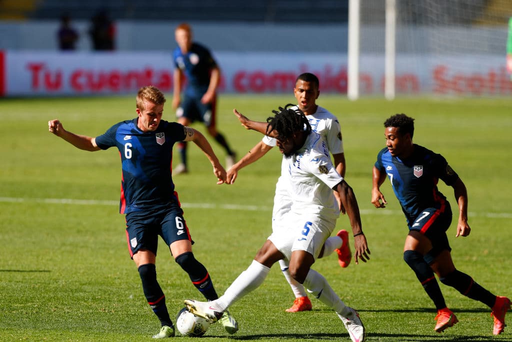 Juan Carlos Obregón y Luis Palma se encargan de continuar con la pesadilla de Estados Unidos en el Preolímpico y los eliminan por cuarta vez consecutiva con un marcador de 2-1.