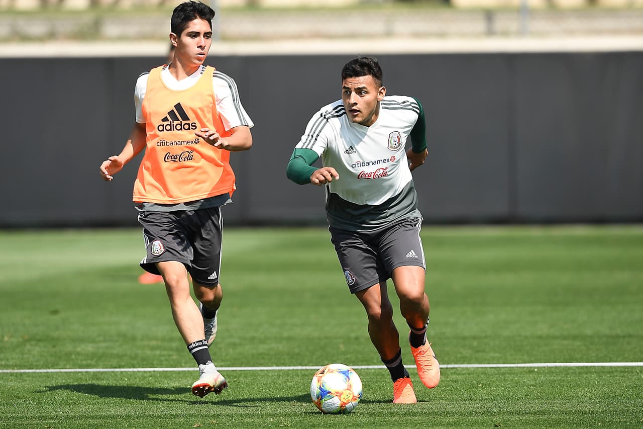 La Selección Mexicana de fútbol continuó con su preparación de cara a su primer duelo de la Copa Oro de la Concacaf que se realizará el próximo 15 de junio en el Rose Bowl de Pasadena, California, ante la Selección de Cuba en el debut de Gerardo 'tTata' Martino en una competencia internacional oficial al mando del Tricolor. Así se prepararon hoy los seleccionados.