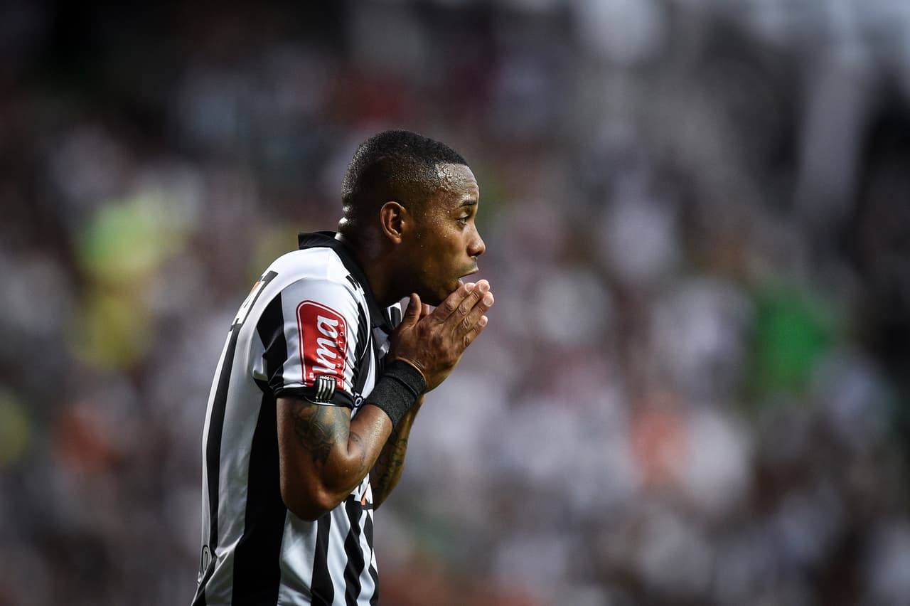 Fiscalía brasileña rechaza recurso para liberación de Robinho