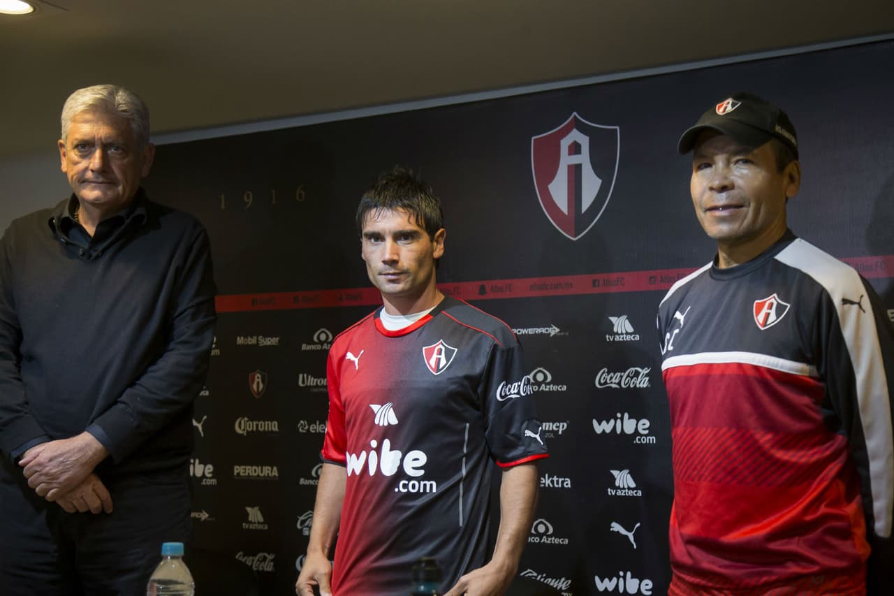 Mero protocolo, pero se confirmó la compra de Matías Alustiza al Atlas, procedente del Puebla.