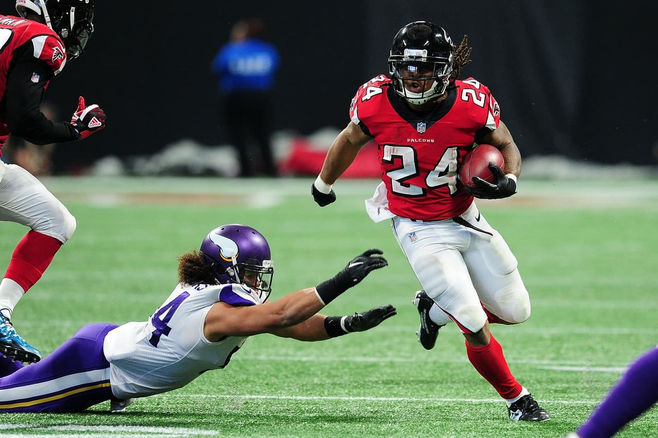 <b>Devonta Freeman | RB | Atlanta Falcons |</b> El corredor fue liberado de los Falcons y ahora puede firmar con cualquier equipo.