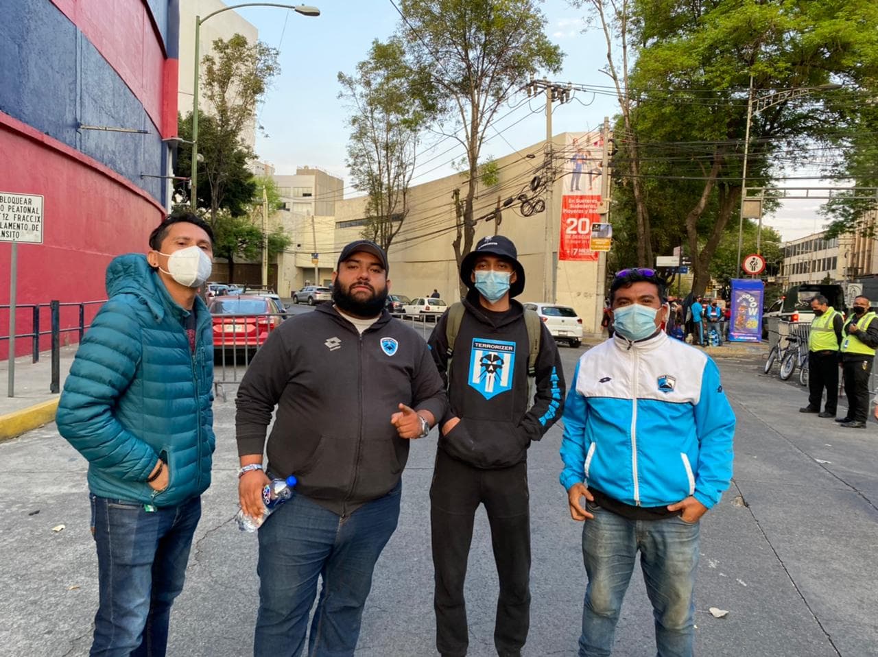 La afición del Atlante quiere ver a su equipo levantar el título e inundan las inmedicones del Estadio Azul.