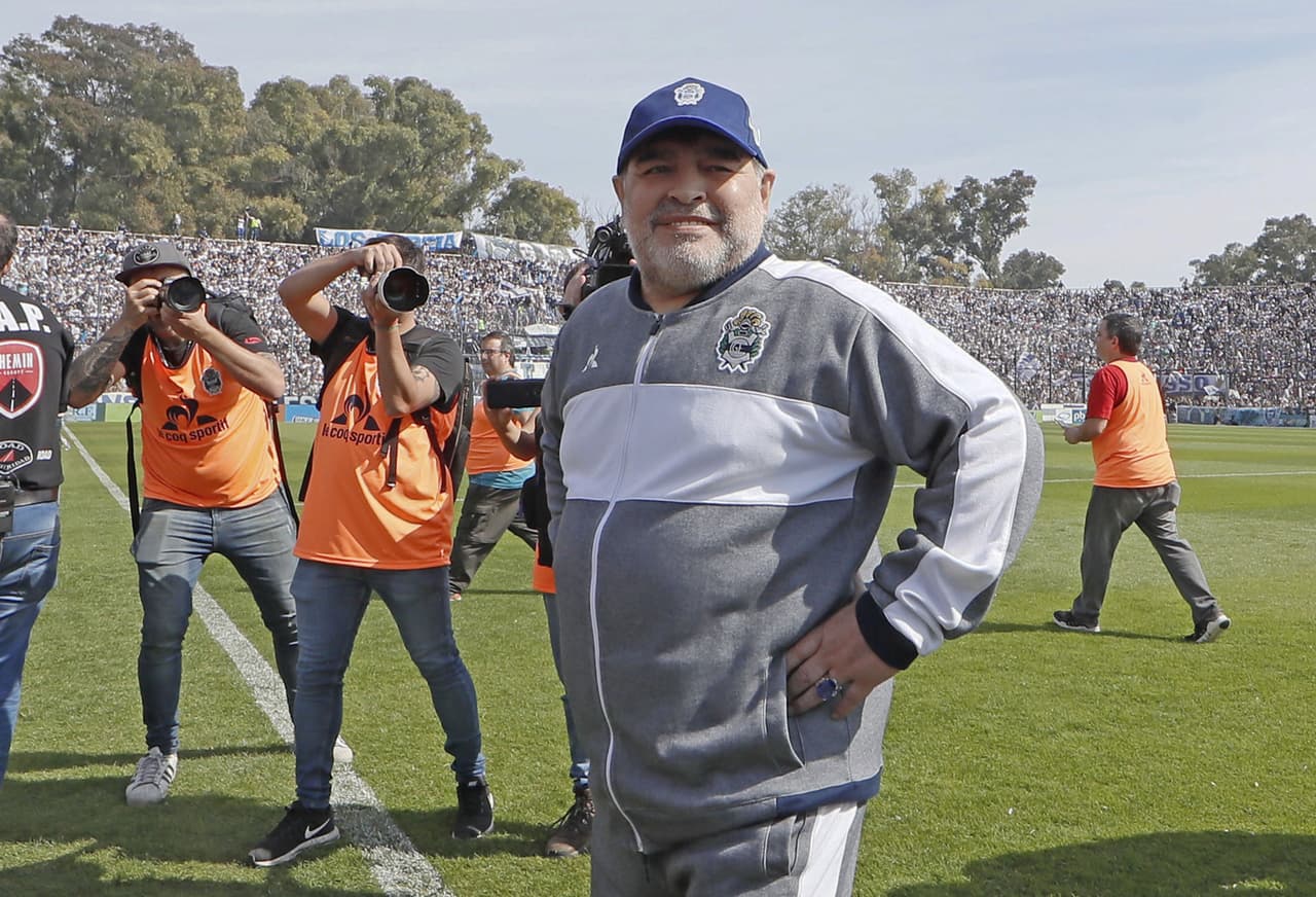 La prensa argentina pendiente de Diego Armando Maradona.