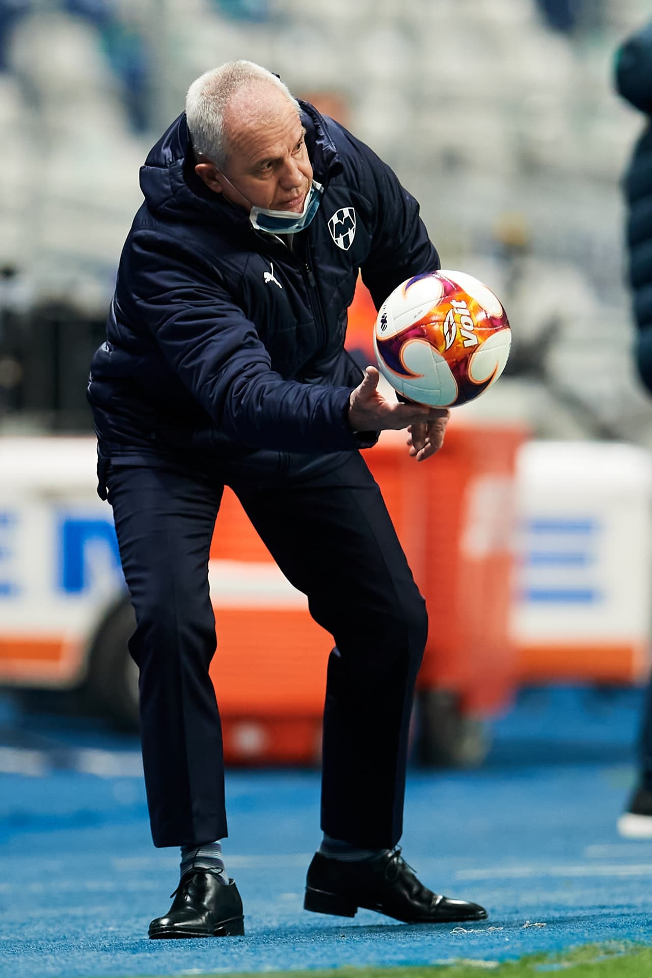 Rogelio Funes Mori (35’) sentenció la victoria desde los once pasos; Sebastián Córdova salió expulsado a los 83’. En la última jugada, las Águilas pudieron sacar el empate, pero Benedetti no alcanzó a conectar. La siguiente jornada de la competición, Monterrey recibirá al León y América hará lo propio con Juárez.