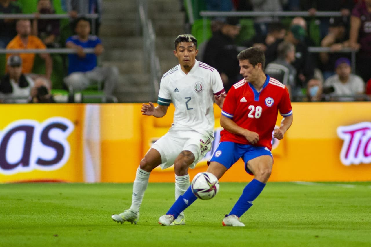 México no logra aguantar la ventaja 2-1 y terminan conformándose con un empate 2-2 frente a Chile en su último duelo del 2021.