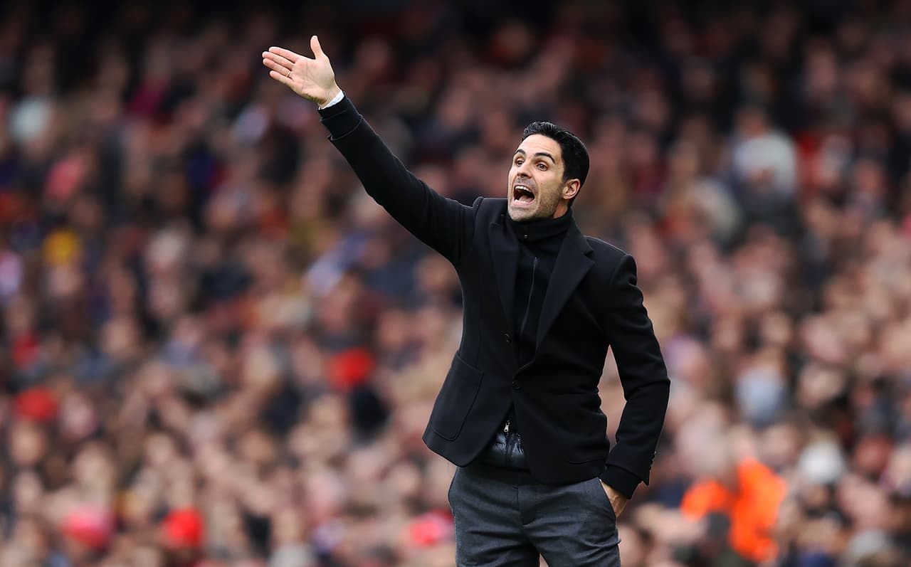 Mikel Arteta estratega del Arsenal ya tiene el virus.