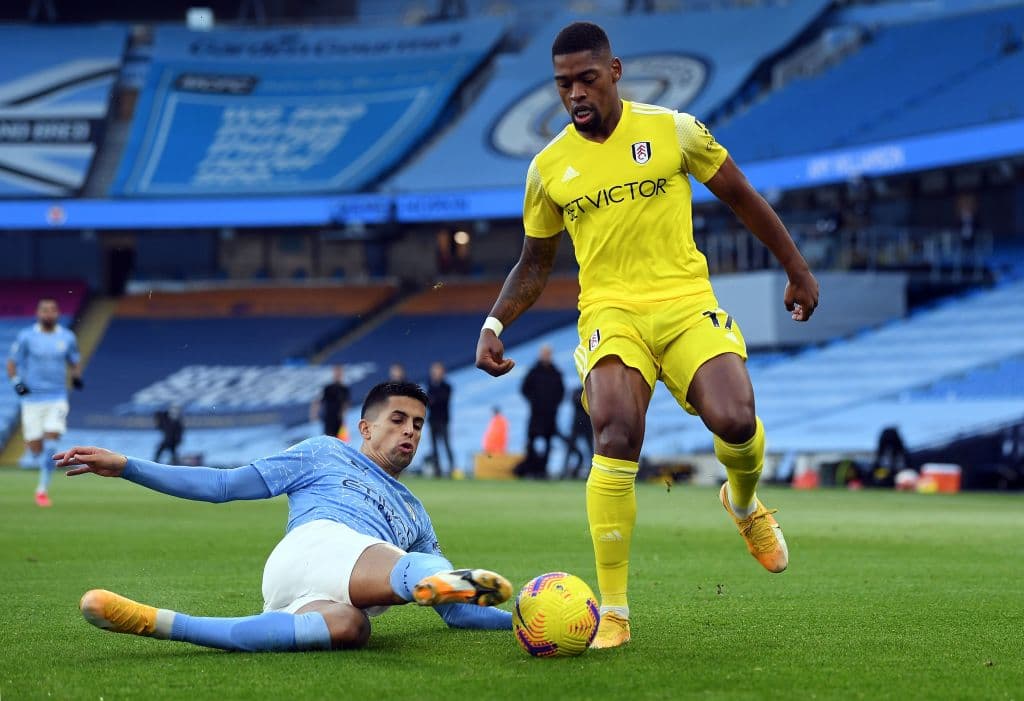 Raheem sterling (5’) y Kevin De Bruyne (26’) hicieron los tantos para lleagr a 18 unidades; acarician la zona de Champions League.