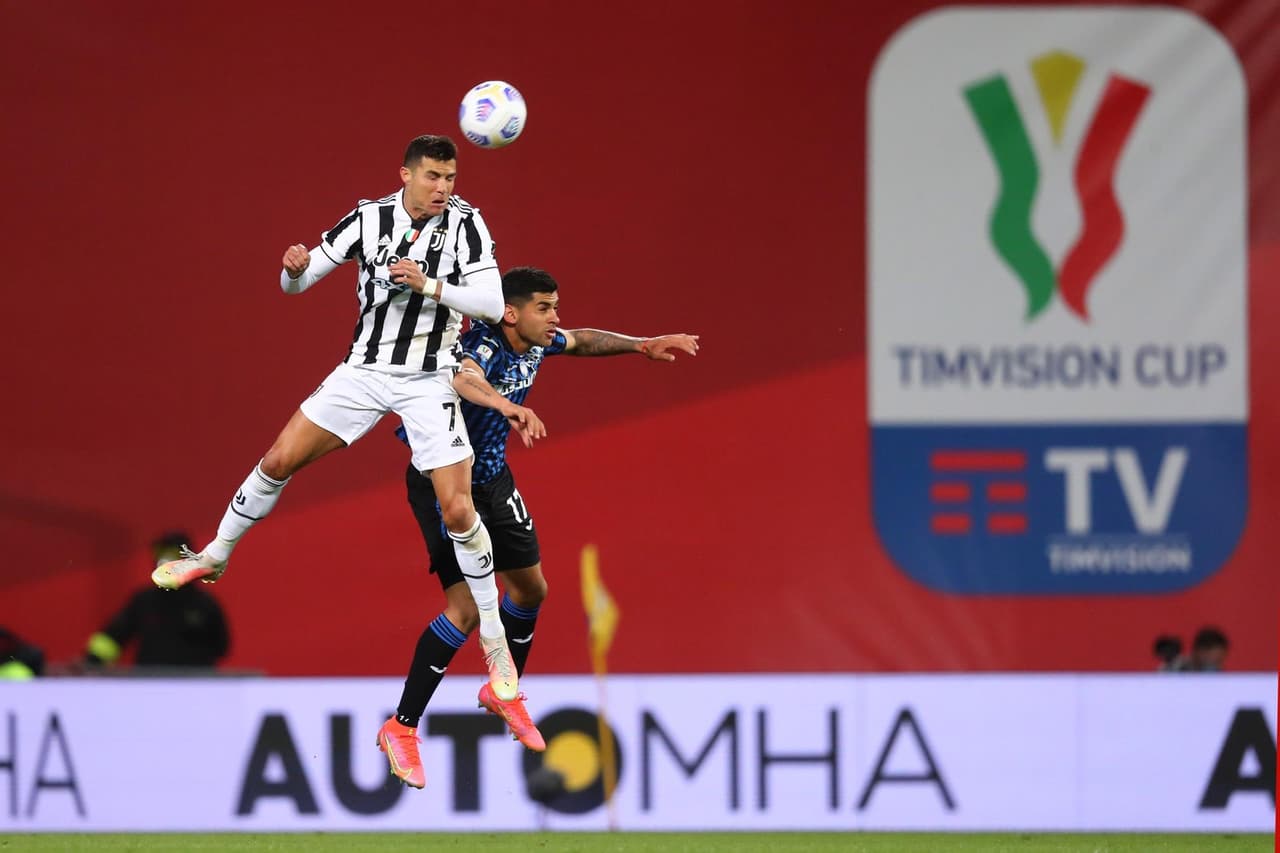 Juventus es campeón de la Coppa Italia. Derrotó al Atalanta como visitante con un marcador de 2-1. Dejan Kulusevski abrió el marcador para la Vecchia Signora al minuto 31, pero Ruslan Malinovski empataba el encuentro en el curso de la segunda mitad, pero quien se encargó de darle la victoria a la visita, fue Federico Chiesa al 73.