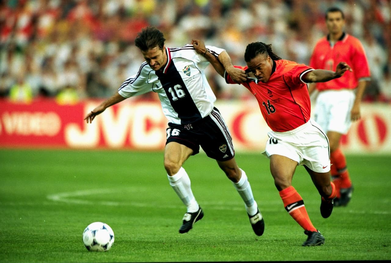 La última presentación de Yugoslavia como país fue en la Eurocopa del 2000. De seguir unida, tendría una temible selección con jugadores de Croacia, Bosnia, Serbia y Montenegro, entre otros.