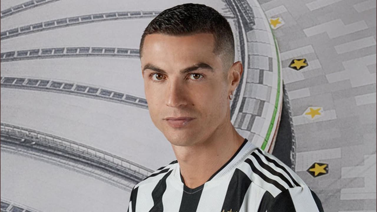 CR7 luce la nueva playera de Juventus pese a rumores de su salida