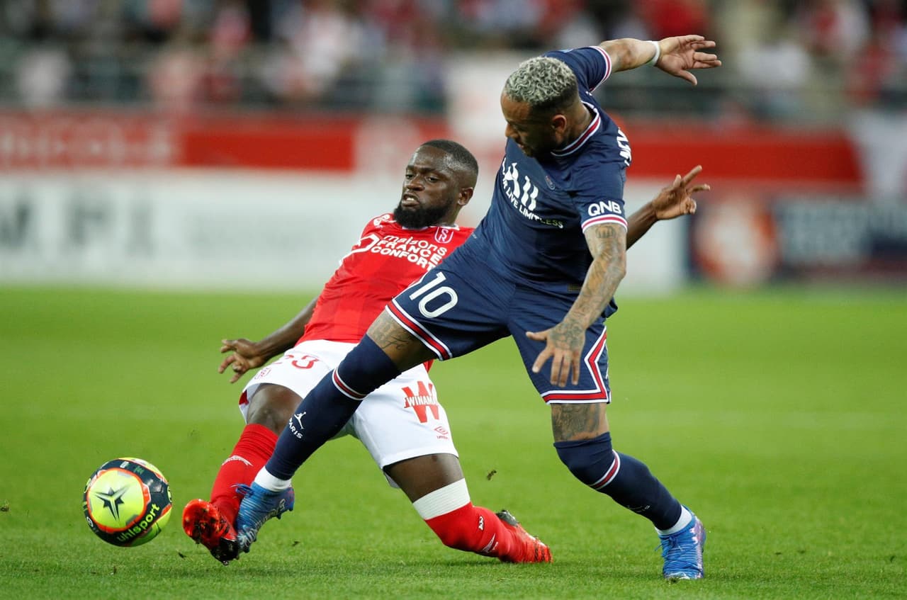 Debutó Lionel Messi durante el encuentro del Paris Saint Germain contra Reims, donde el conjunto parisino se lleva la victoria tras doblete de Kylian Mbappé (16', 63'). El argentino entró durante la segunda mitad, al minuto 63, donde no vio el gol, pero se ha integrado oficialmente a la Ligue 1.