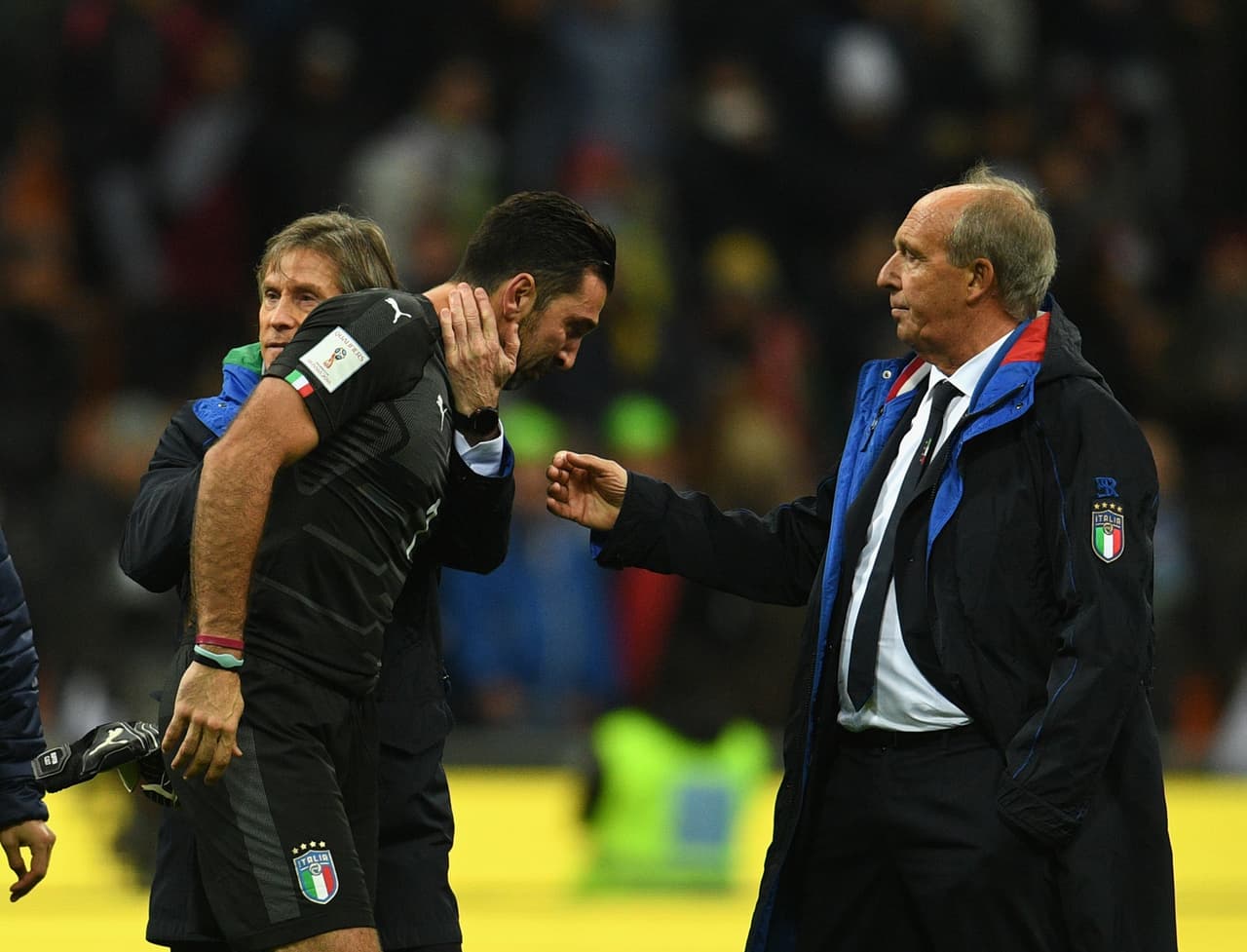 El empate sin goles en Milán entre Italia y Suecia tras la victoria de los segundos por 1-0 en el choque de ida, acabó con la carrera de Buffon en su selección.