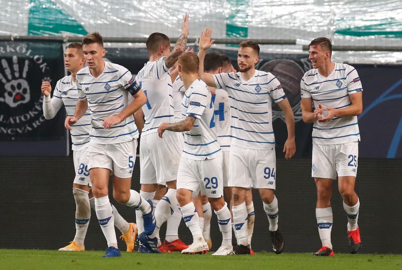 Ferencvaros y Dynamo de Kiev igualaron a dos tantos en el Groupama Arena. Ferencvaros recibirá a la Juventus mientras que los de Kiev visitarán al Barcelona.