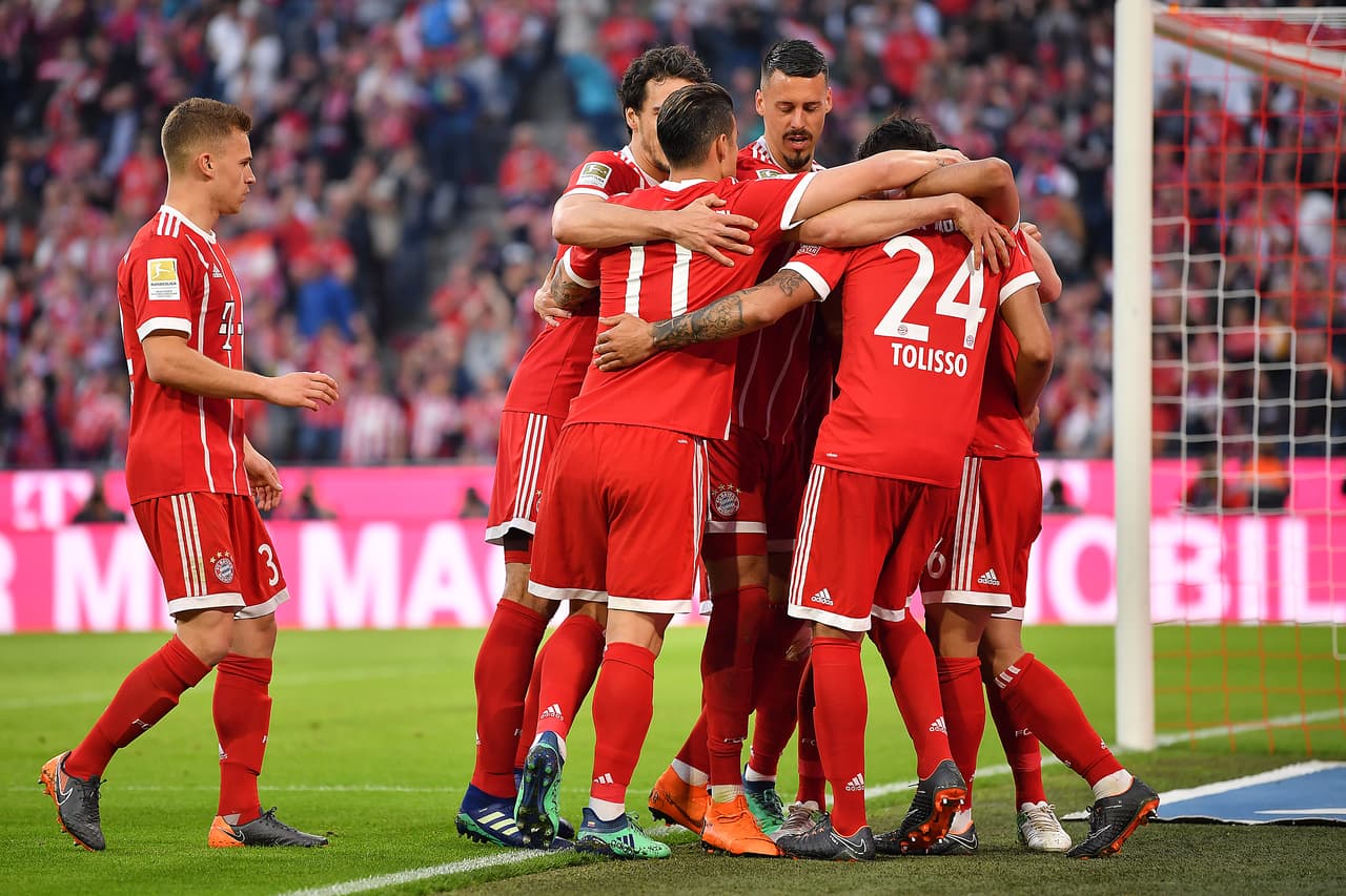 En el segundo tiempo Heynckes fue dándole minutos a algunas de sus estrellas. James entró y al minuto 51 comenzó la jugada que terminó en el 3-1 a favor.