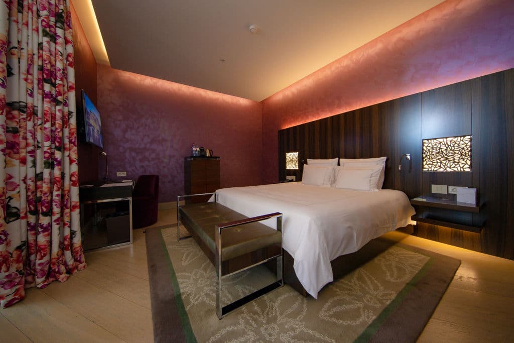 Así es la guarida que Brasil tendrá en Rusia 2018. Balcones con vista al mar, una cancha, áreas de esparcimiento y relajación, y habitaciones de lujo a disposición de los artistas del balón.