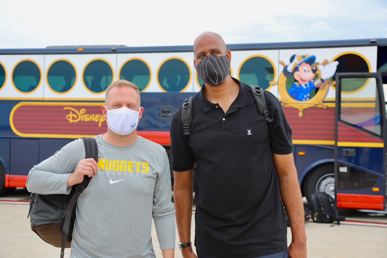 Orlando ya recibió a toda la NBA | Los jugadores arribaron a la ‘burbuja’ siguiendo un estricto protocolo sanitario. | Así presumieron en redes sociales su arribo a Orlando.