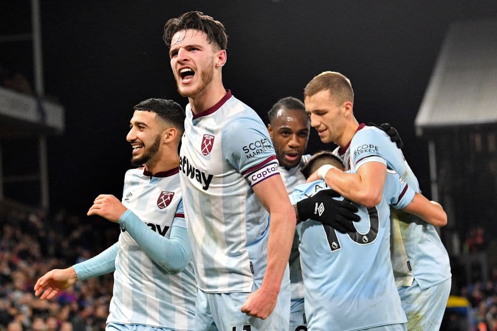 West Ham United se impone 3-2 al Crystal Palace durante la fecha 21 en la Premier League. Michail Antonio (22') y un doblete de Manuel Lanzini (25', 45'+5') le dieron la victoria a los 'Hammers', mientras que para los locales descontó Odsonne Edouard (83') y Michael Olise (90').