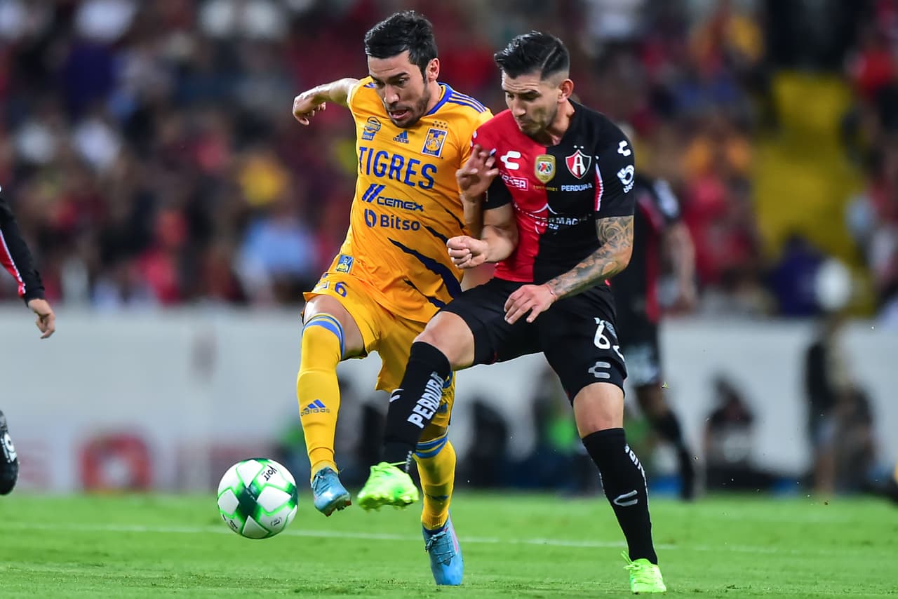 Atlas hizo valer su condición de local en el Estadio Jalisco y lleva ventaja para la vuelta de la Semifinal ante Tigres en el Universitario.