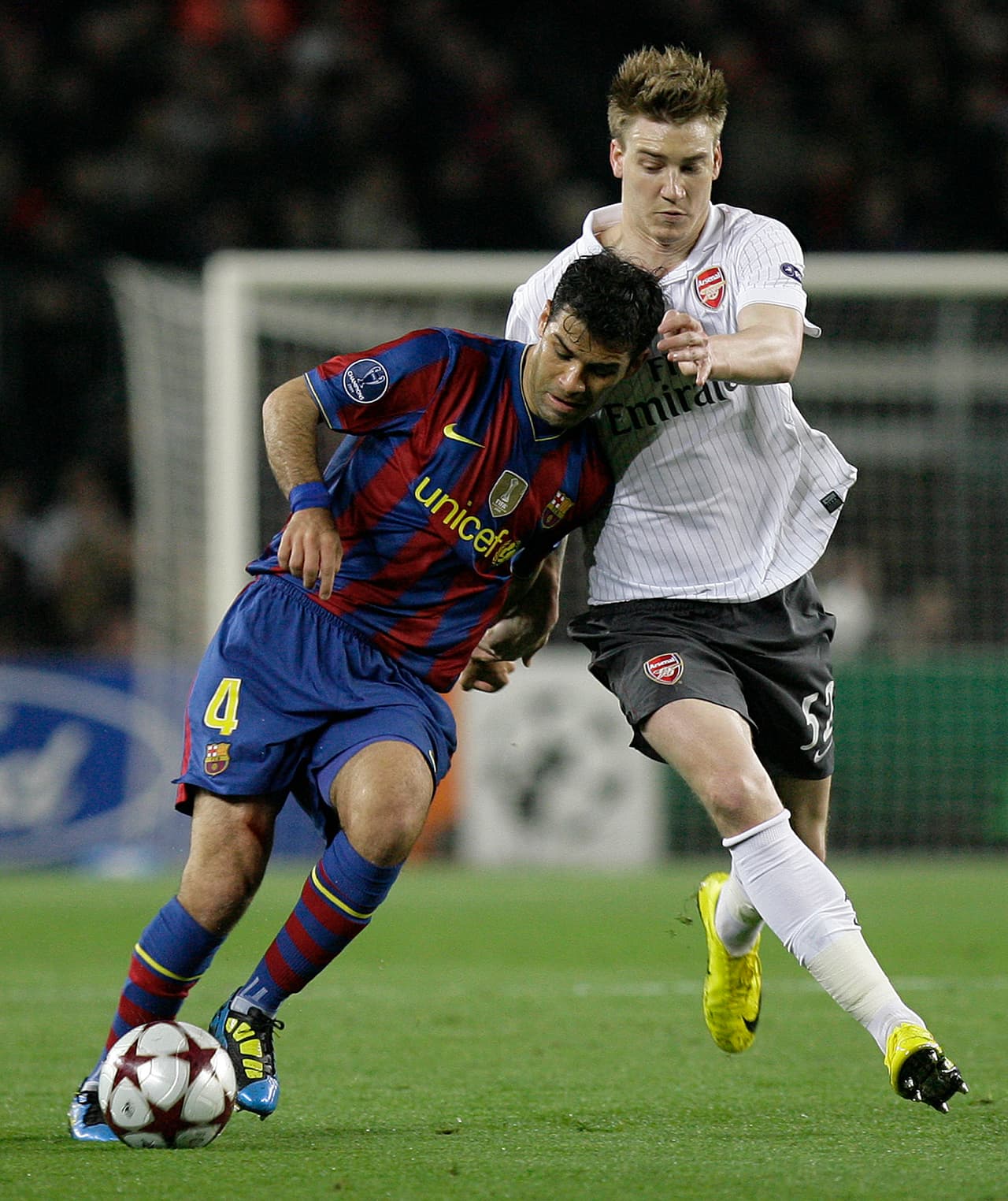 Rafael Márquez lideraba aquella defensiva férrea y sólida del conjunto español.