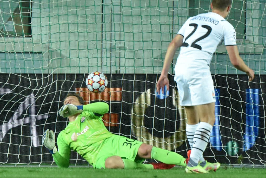 El Sheriff Tiraspol hace historia y se lleva su primer triunfo dentro de la UEFA Champions League ante el Shakhtar Donetsk con marcador de 2-0. El primer tanto lo anotó Adama Traoré, con asistencia de Cristiano, al minuto 16’, y el segundo gol cayó al 62’ por parte de Momo Yansane, en esta fase de grupos.