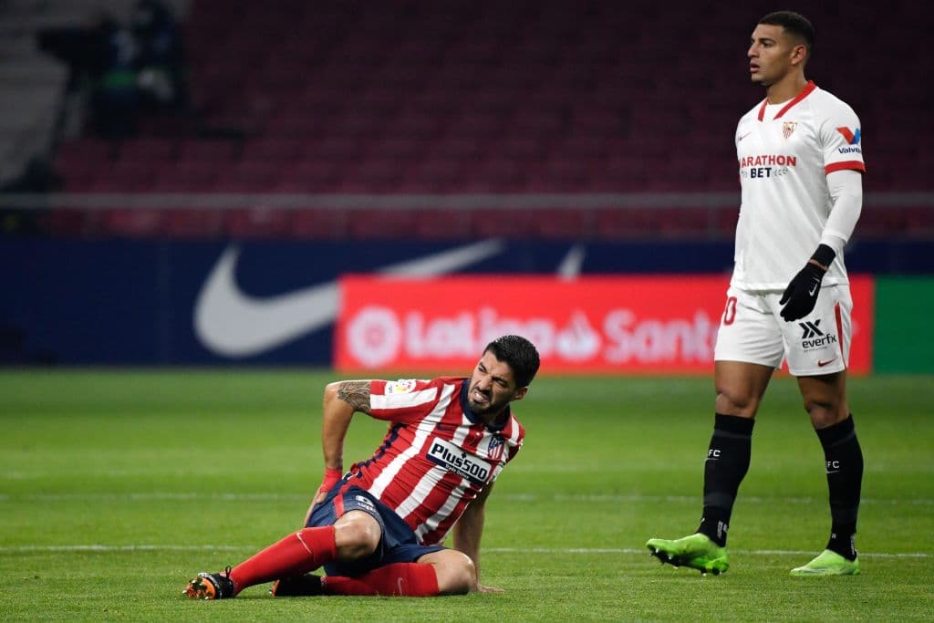 Ángel Correa (17’) y Saúl Ñíguez (76’) marcaron los goles de los colchoneros en el Metropolitano. Atlético de Madrid llegó a 41 unidades; los merengues los persiguen con 37 puntos. El siguiente duelo de los del ‘Cholo’ en La Liga será visitando al Eibar.