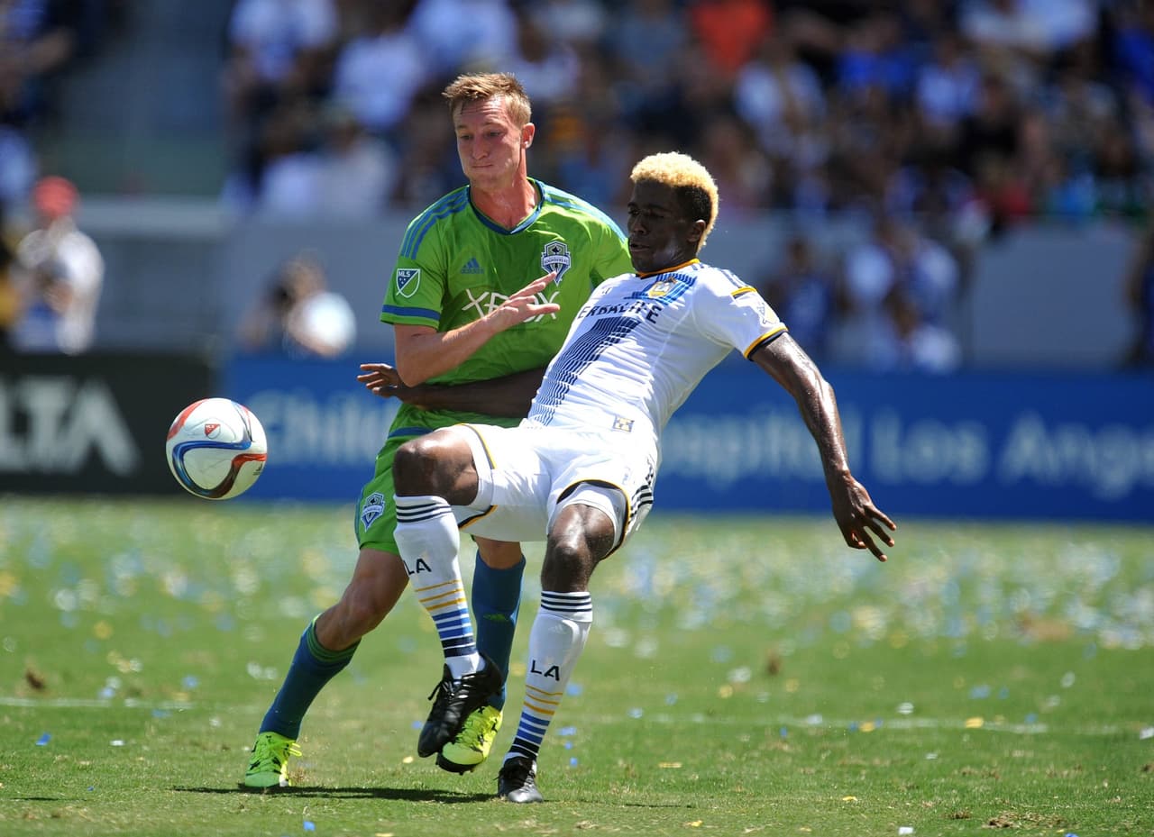Gyasi Zardes marcó un gol en el 3-1 de LA Galaxy sobre Seattle Sounders.