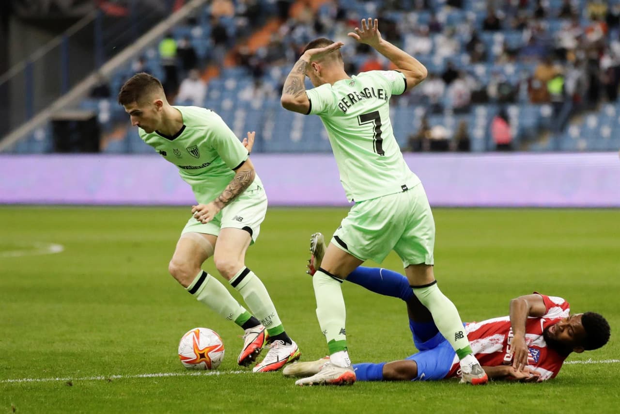 Athletic deja fuera al Atlético de Madrid en la semifinal de la Supercopa de España, con marcador de 2-1 y se enfrentará al Real Madrid por el título. Yeray Alvarez (77') y Nico Williams (81') le dieron el triunfo a los leones. Unaí Simón le dio el único gol a los colchoneros y fue en contra.