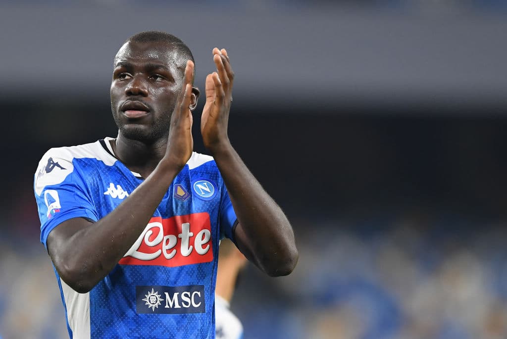 Kalidou Koulibaly. Napoli. Es el muro impasable en la cancha del San Paolo.