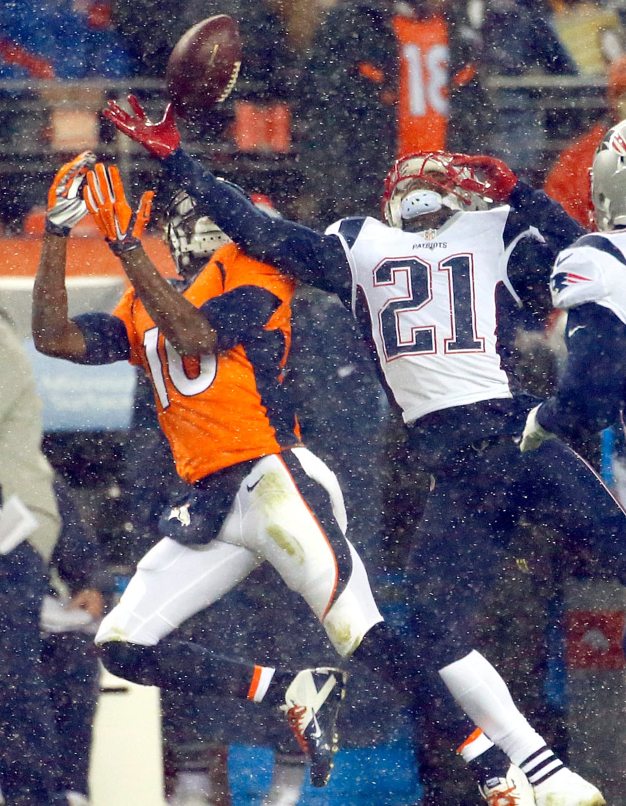 Los Broncos rompieron con la racha ganadora de los Patriots con un marcador en tiempo extra de 30-24. Checa las mejores tomas del sorprendente duelo.