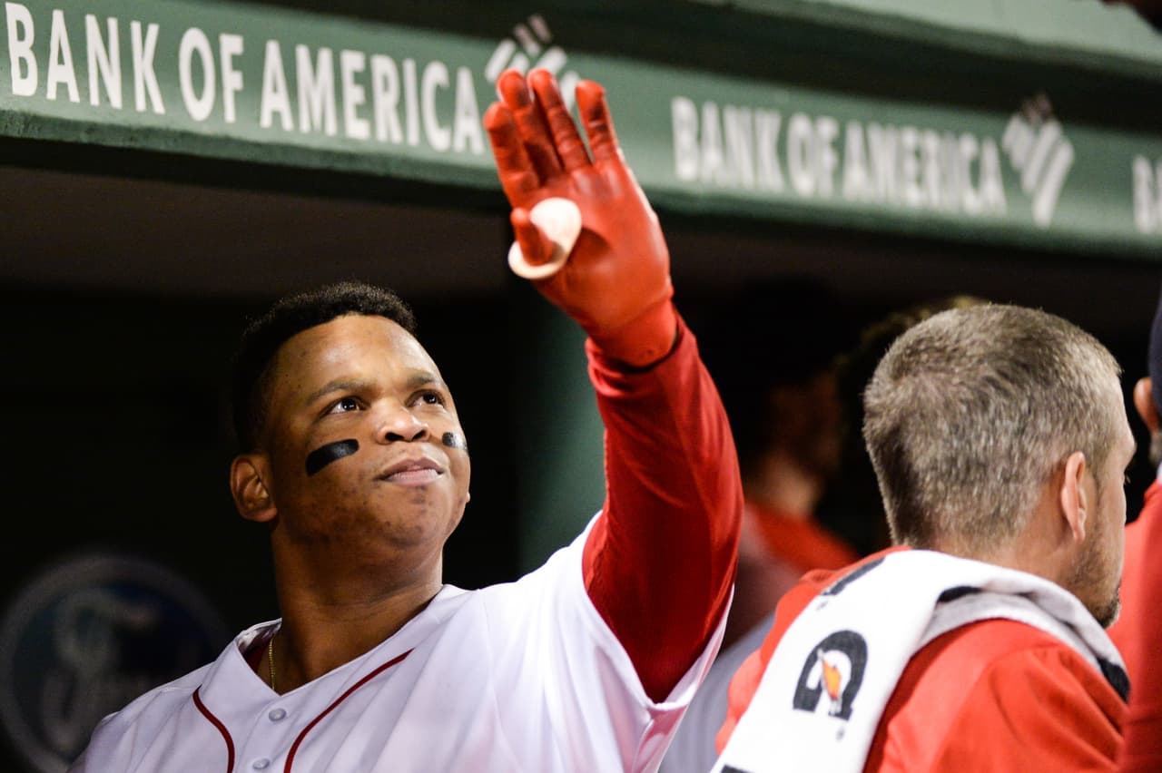 El tercera base dominicano Rafael Devers es un pelotero codiciado más allá de Boston y retenerlo para los Red Sox será un grna reto en 2020.