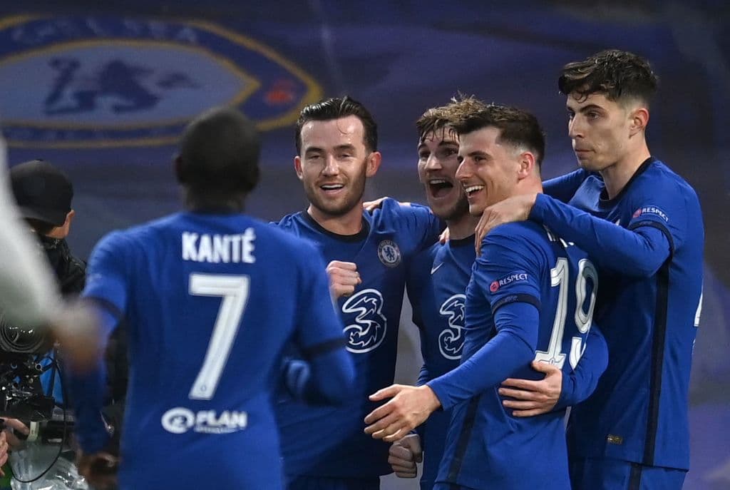 Chelsea derrota en casa al Real Madrid 2-0 durante el partido de vuelta en la semifinal de la UEFA Champions League. Con goles de Timo Werner (28') y Mason Mount (85'), los 'Blues' dejan fuera a los 'Merengues' con un marcador global 3-1 y se enfrentarán a la final contra el Manchester City de Guardiola.