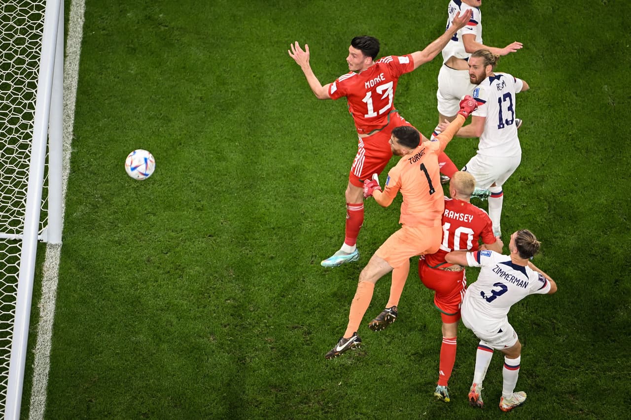 Gareth Bale se convirtió en la imagen que evitó la derrota de Gales ante el Team USA tras un cobro de penalti en el debut de ambas escuadras en Qatar 2022.