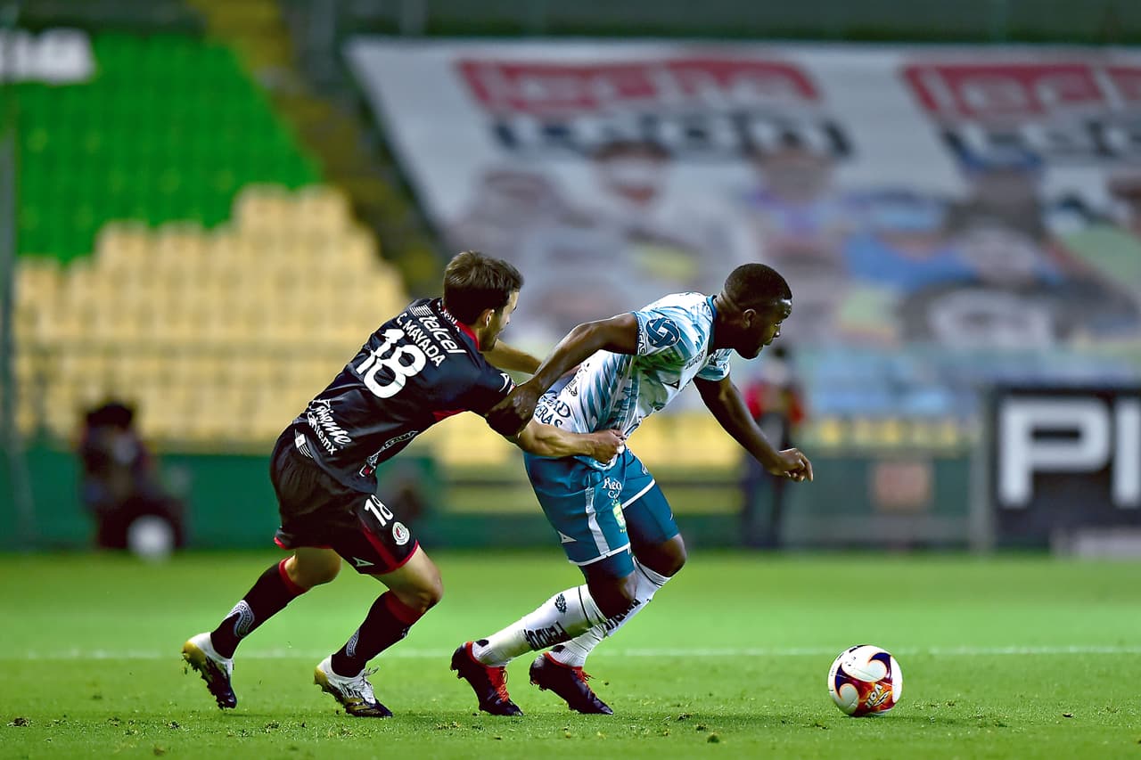 Con doblete de Victor Dávila y gol de Jean Meneses, León se impone 3-1 al Atlético San Luis y suman tres unidades.