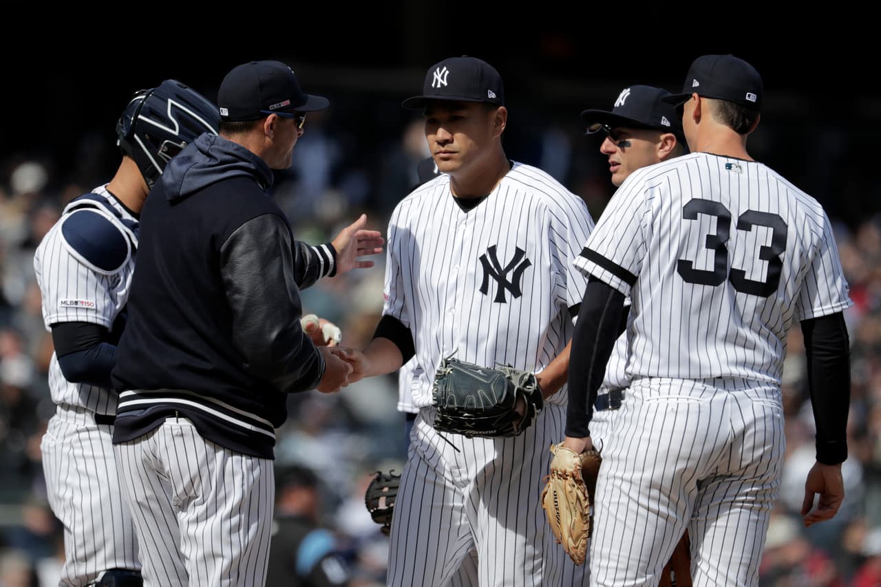 New York Yankees se impusieron 7-2 contra Baltimore Orioles en el arranque de la temporada, en un Yankee Stadium que tuvo la visita del panameño Mariano Rivera en la fiesta del triunfo.