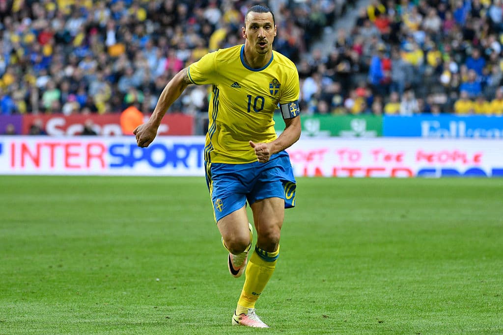 Zlatan Ibrahimovic - El atacante sueco es un asesino en serie del área. Hizo 53 goles en 53 partidos con el PSG galo. Líder indiscutible de su selección, lo que haga o deje de hacer sobre el campo se verá reflejado en los resultados de todo el equipo. Aún no anuncia su siguiente equipo, pero se presume será el Manchester United. Con 34 años tendrá el último chance de hacerse con la Euro.