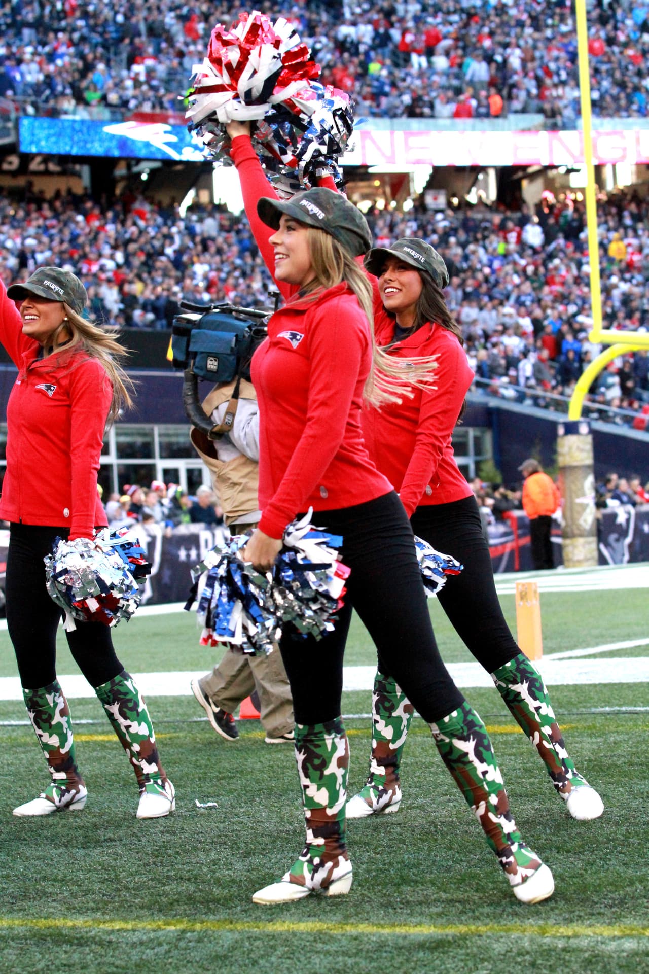 Esta hermosa porrista, de cara angelical, está en las filas de los actuales campeones de la NFL, los New England Patriots. Checa sus mejores imágenes.