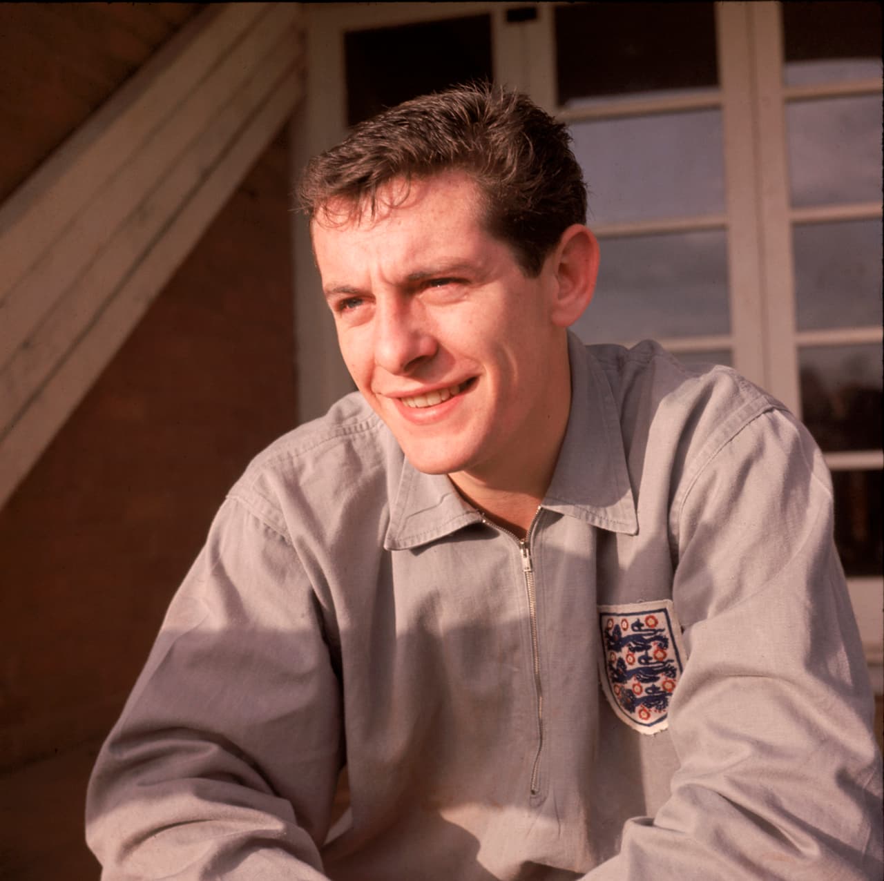 Alan Mullery sufrió una dura lesión de la forma más inesperada. El inglés se quedó por fuera de la selección inglesa en 1964 durante una gira por Suramérica tras sufrir una mal en la espalda cuando se cepillaba sus dientes.