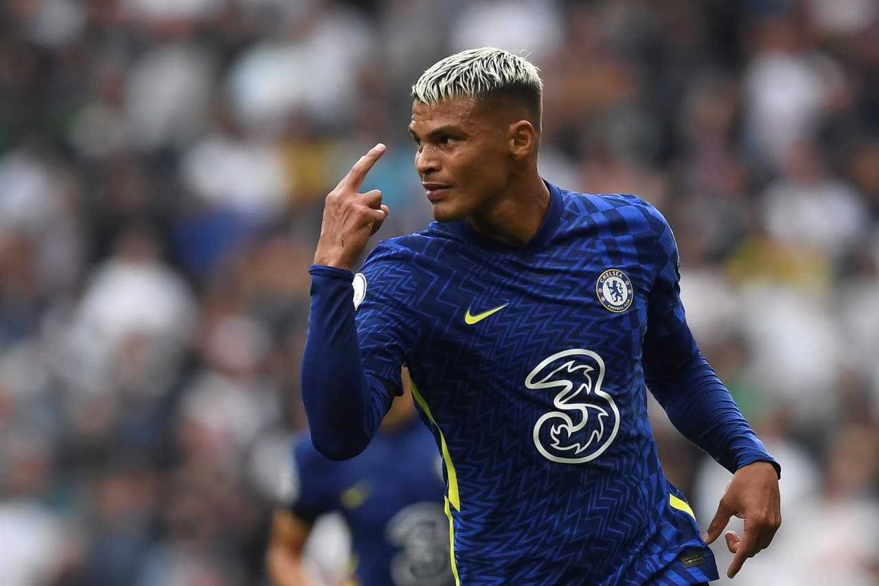 Chelsea barrió al Tottenham 3-0 con goles de Thiago Silva al 49’, de N’Golo Kanté al 57’ y, para terminar con broche de oro, Antonio Rüdiger nos regala una anotación al minuto 90+2’, para cerrar la quinta Jornada de la Premier League.