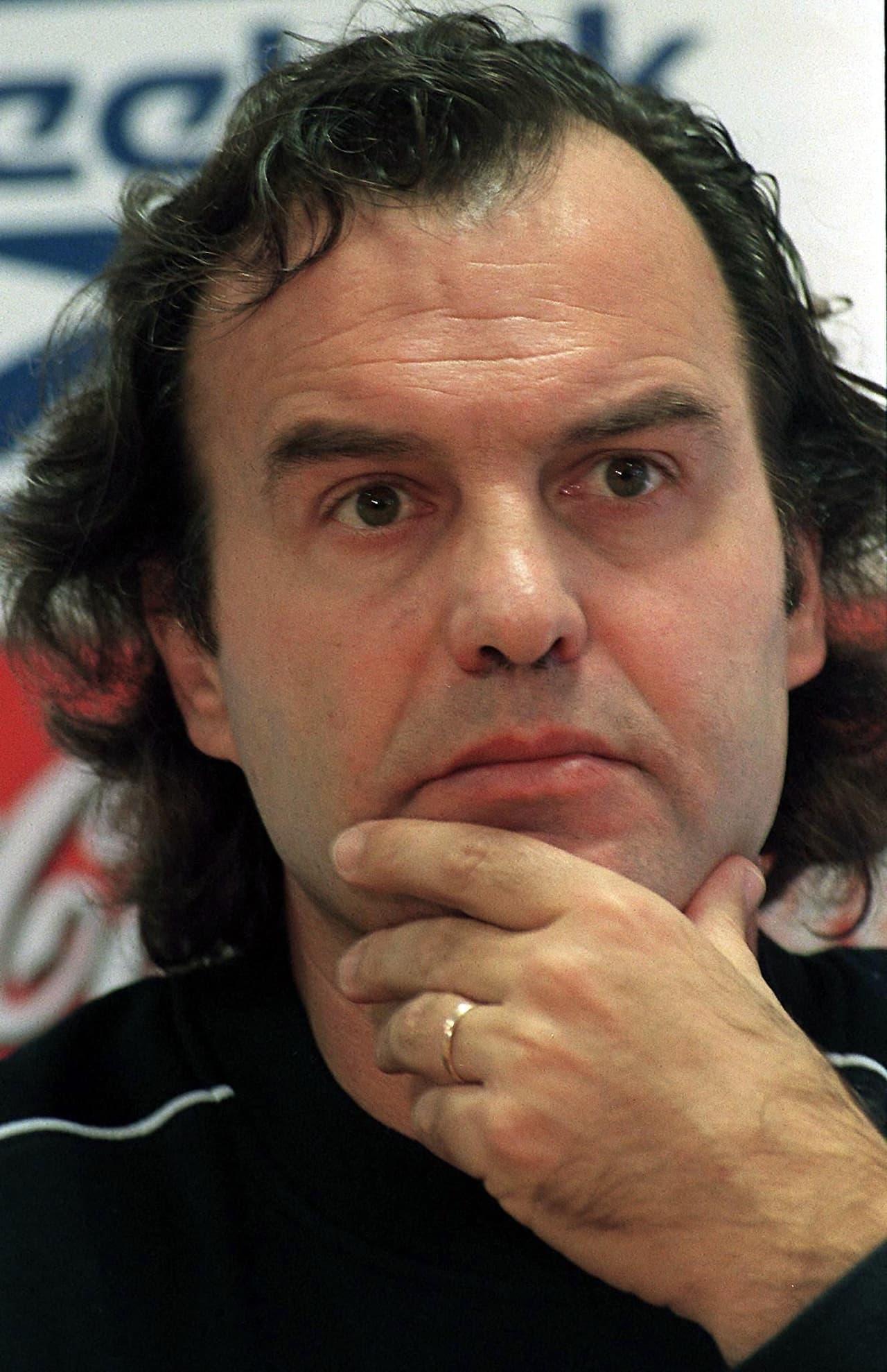 Luego de salir campeón con Newell's Old Boys en el fútbol argentino (90/91 y 1992), el 'Loco' saltó al fútbol mexicano y logró un buen trabajo en las Fuerzas Básicas del Atlas. Bajo su mando surgieron jugadores con Jared Borgetti, Pavel Pardo, Rafael Márquez.