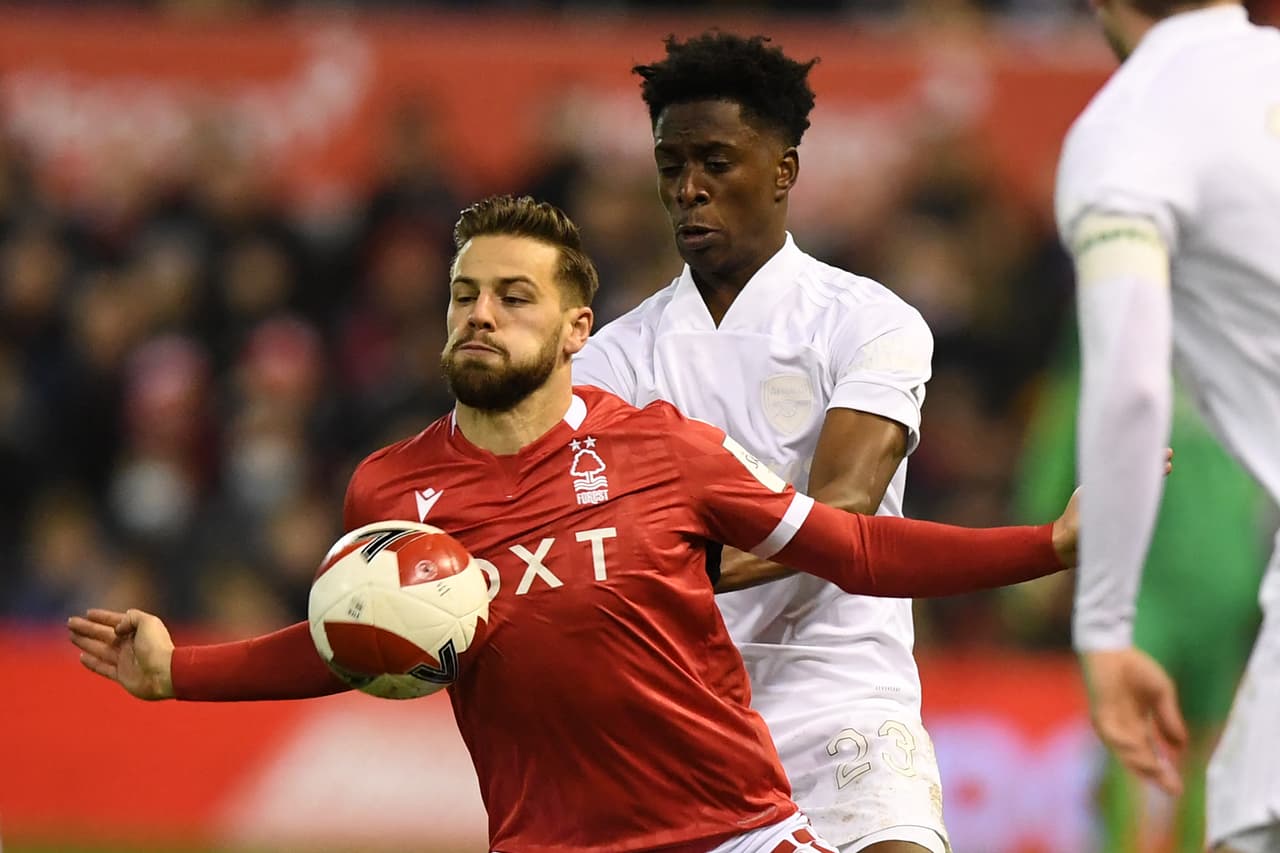 Nottingham Forest le saca el partido al Arsenal al minuto 83' con anotación de Lewis Grabban, y así consigue avanzar a la siguiente ronda de la Copa de la Liga Inglesa.
