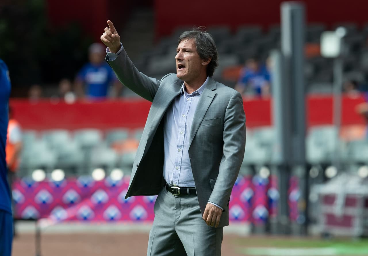 Dorados y Tapachula quedaron a deberle dinero a Gabriel Caballero