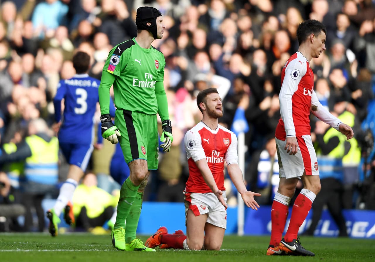 Arsenal mostró su impotencia en el Stamford Bridge y su idea de quedar al menos a seis puntos del líder se vio frustrada.
