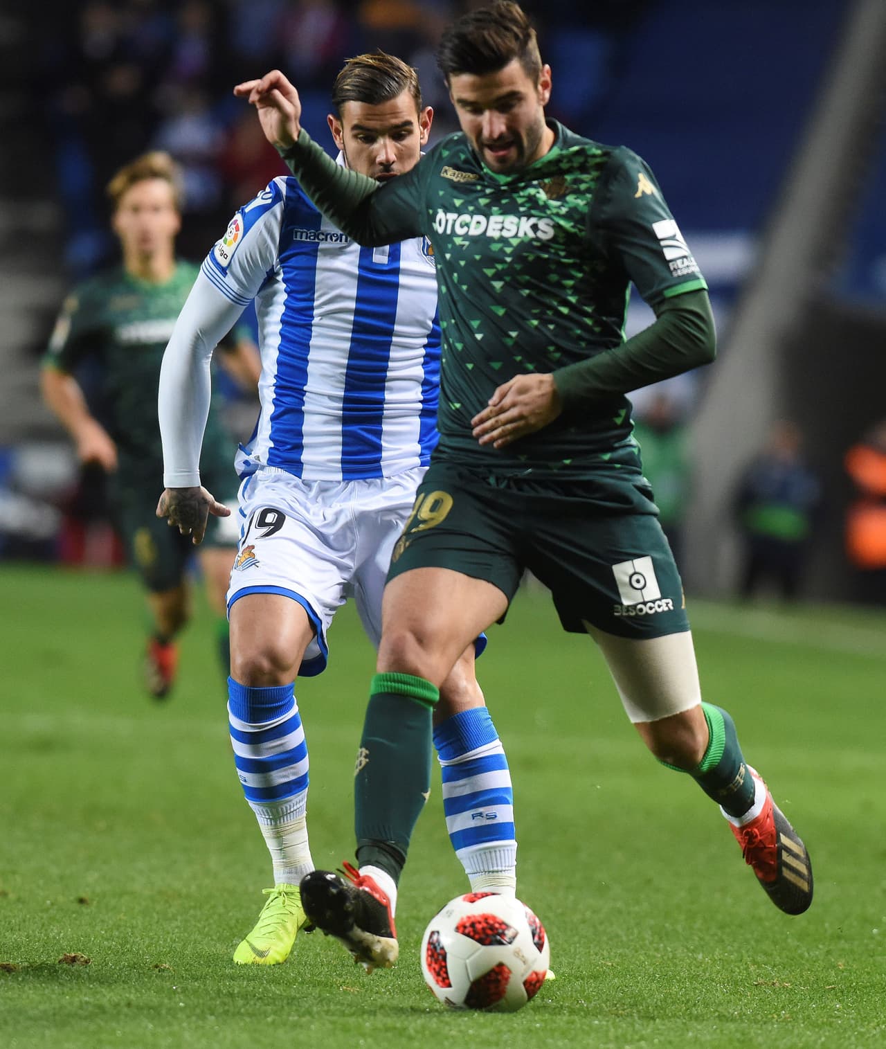 Para la segunda parte, al minuto 17, Mikel Merino anotó el 1-2 para Betis, con lo que complicó aún más a Real Sociedad.